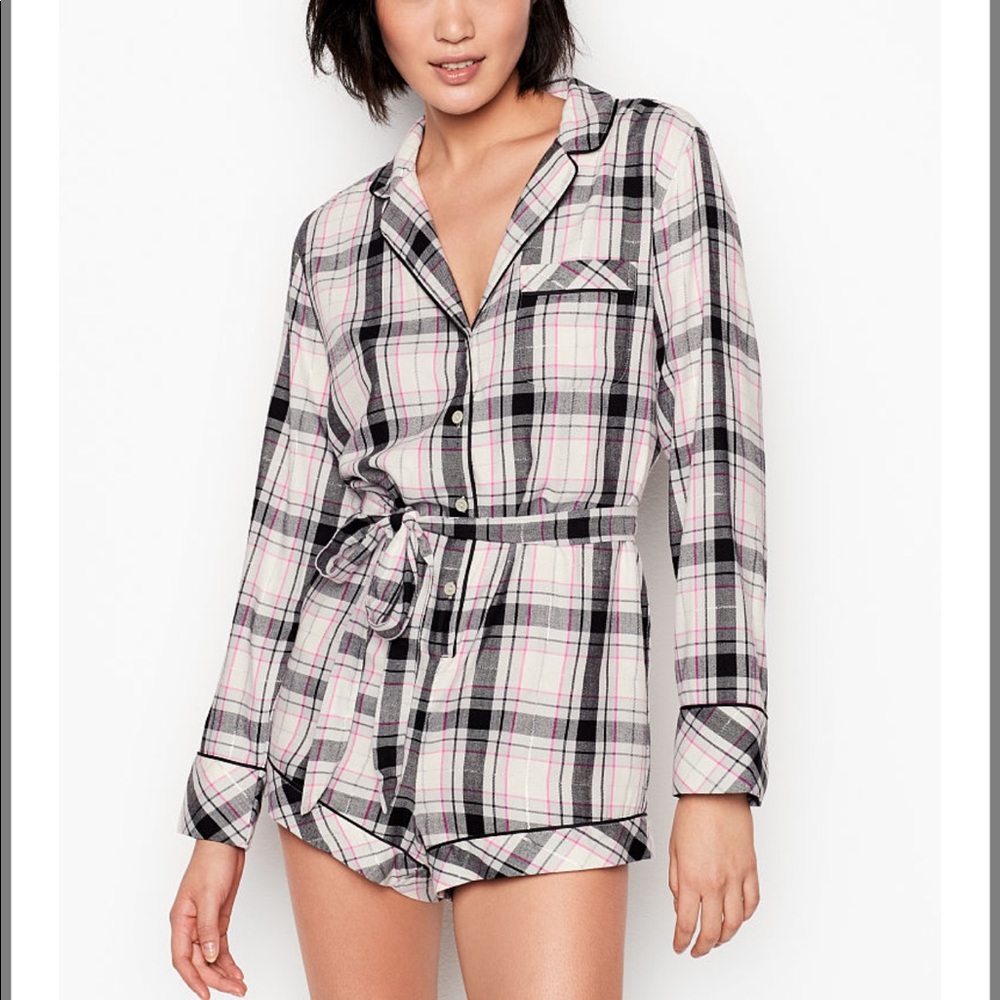🆕 VS Flannel Romper, XS, NWT